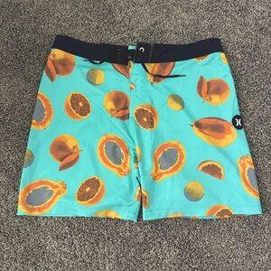 Hurley Men’s Turquoise-colored Phantom Board Shorts 18” length, Size 31